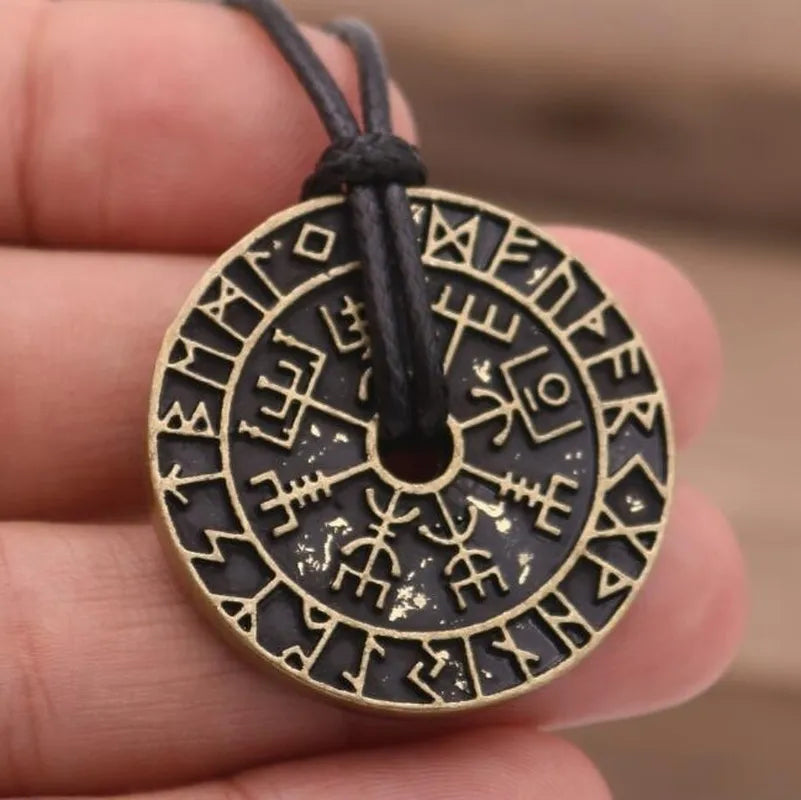 Mens Vintage Viking Rune Compass Pendant Necklace